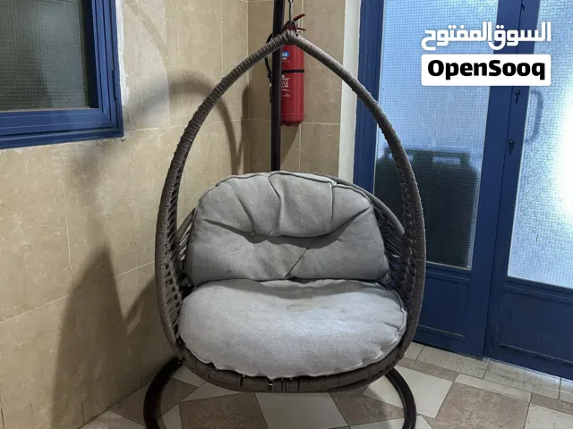 كرسي هزاز بحالة ممتازة للبيع