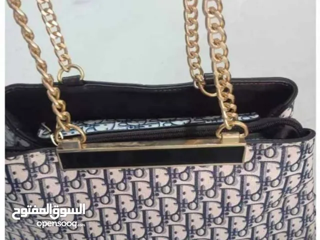 شنط نسائيه كبيره للبيع بسعر مناسب