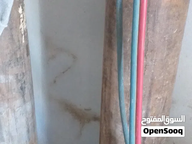 إسطوانة أوكسجين فاضية وكربون مليانه