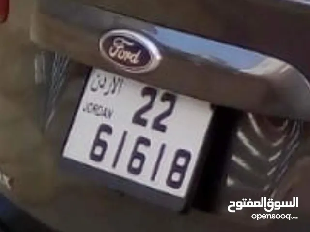 رقمين  سيارة للبيع