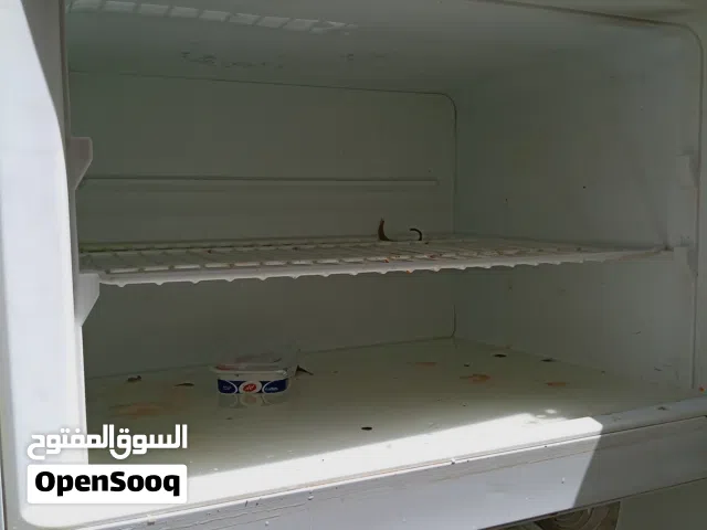 ثلاجه فستيل باب اول نظيفه مال بيت
