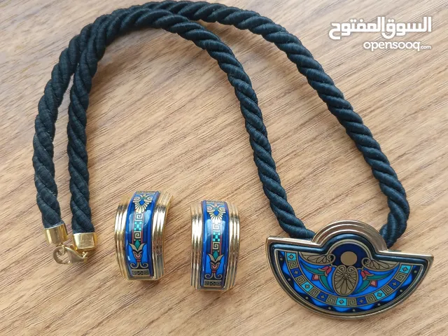 سنسال وجوز حلق للبيع مطلي بالذهب عيار 24