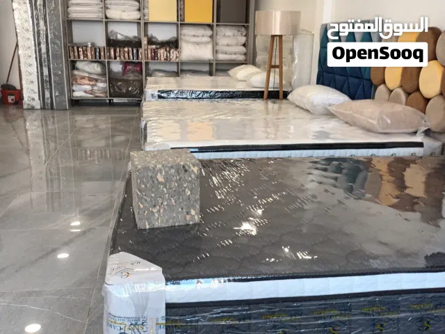 فرشات مع بوكسات مع راسية من المصنع مباشره متوفر جميع المقاسات مع كفاله يتوفر لدينا خدمة توصيل