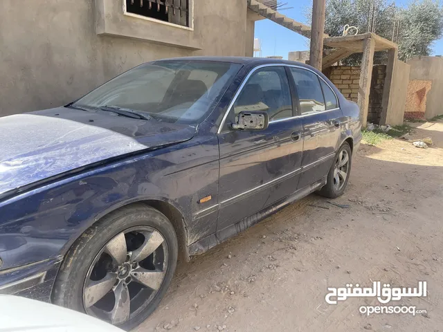 BMW 5 Series 525 in Tripoli