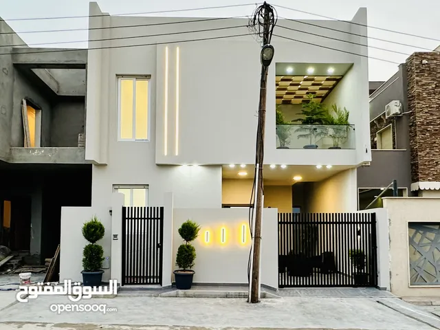 340 m2 3 Bedrooms Townhouse for Sale in Tripoli Al-Serraj