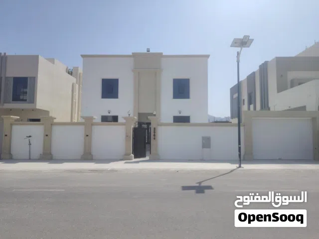 فيلا مميزة للبيع عاجل في العامرات حي البستان