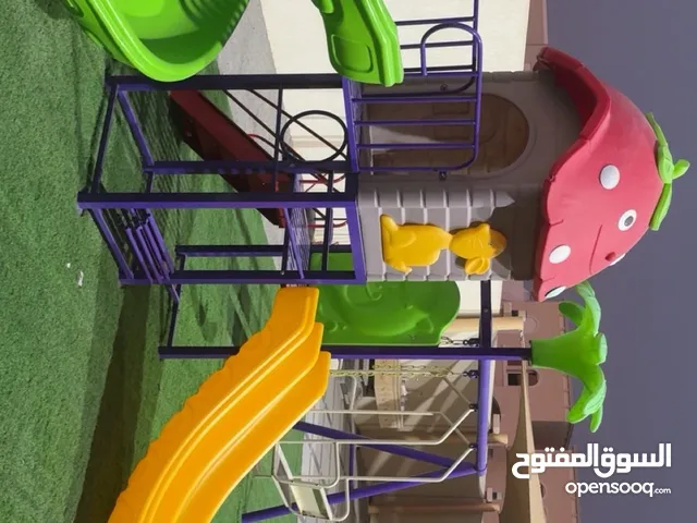 ألعاب خارجيه للأطفال و الحديقه جيده جدا استعمال شخصي مافيها اي شي أبدا