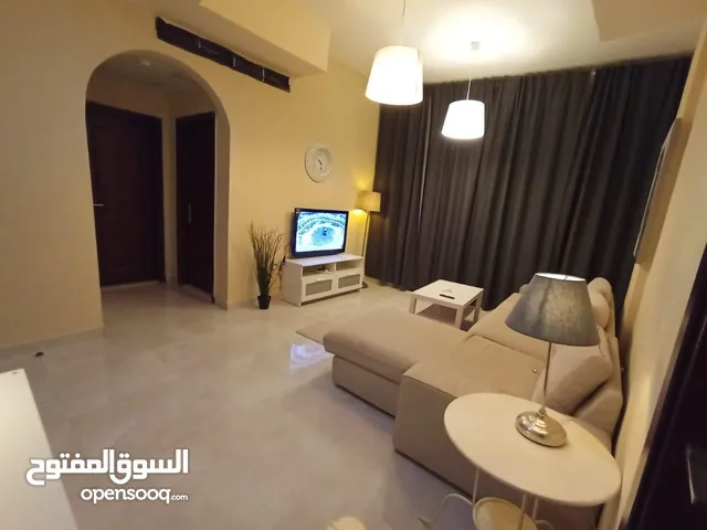 z9 غرفه وصاله مفروش -اثاث جديد -موقع مميز -بكورنيش عجمان -خلف مطعم ثمار البحر