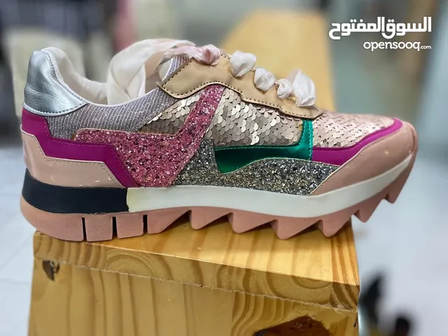 احذية ستاتية لجميع المناسبات وتناسب جميع الاعمار