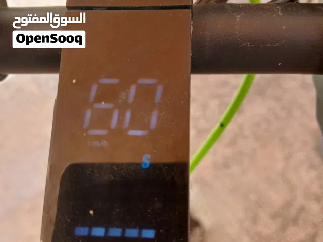 سكونر كهربائي VLRA  بشاحنين جيد قابل للتفاوض