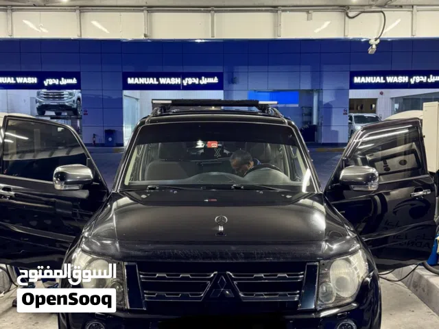 2014 ميتسوبيشي باجيرو GLS