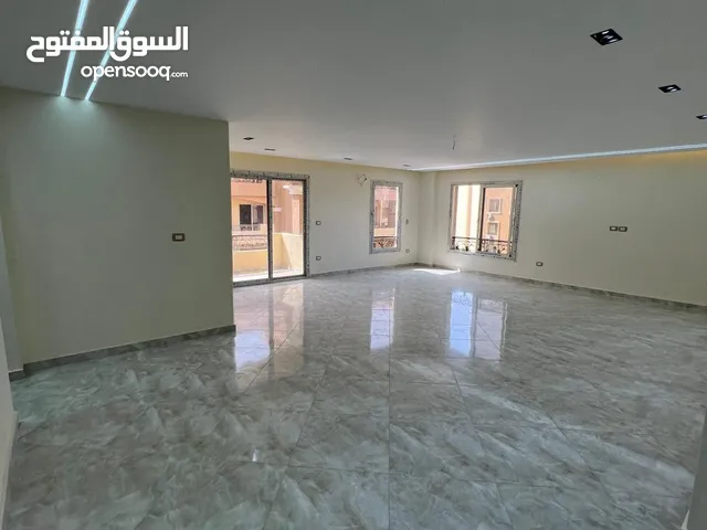 178 m2 3 Bedrooms Apartments for Sale in Giza Sheikh Zayed