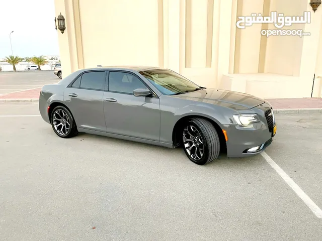 Chrysler 300 2017 in Muscat