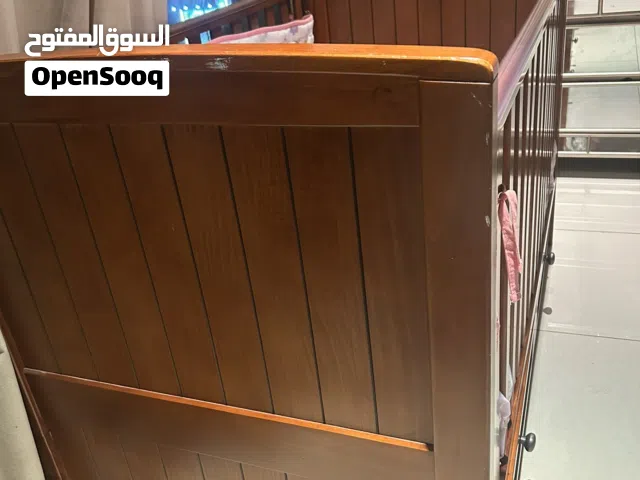 سرير اطفال