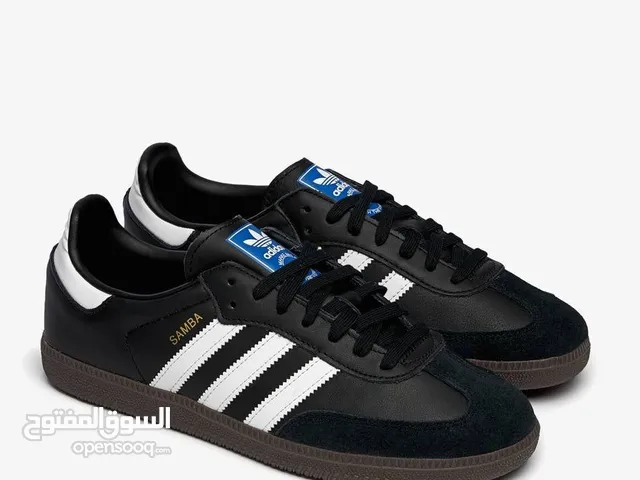 Black Comfort Shoes in Ramallah and Al-Bireh
