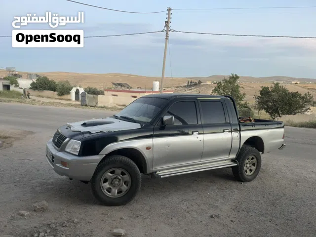 2004 Mitsubishi L200 Standard