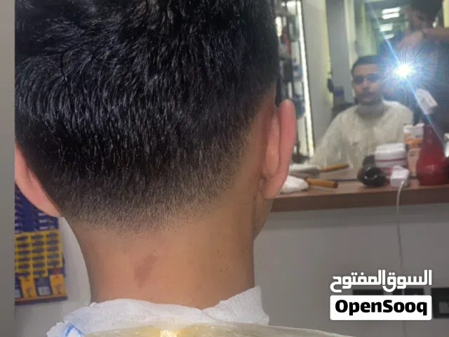 حلاق محترف بالرياض  قصات سريعة ونظيفة