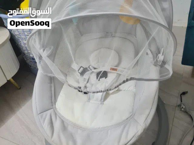 سرير اطفال هزاز