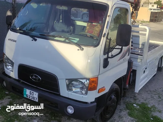 Tow Truck Hyundai 2014 in Amman