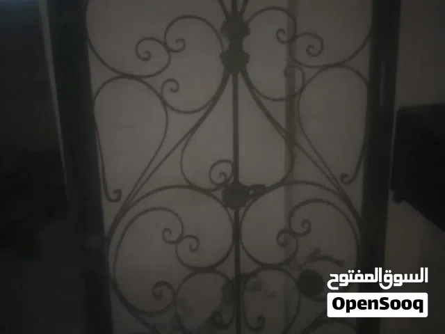 باب حديد استعمال خفيف جدا وسرعه لقطه لسرعه للبيع