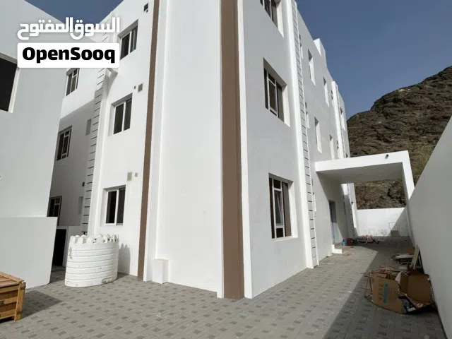 شقق بنظام فندقي للبيع في مرتفعات العامرات السابعة و بتشطيبات راقية