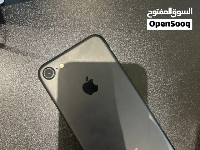 Apple iPhone 7 32 GB in Al Ain