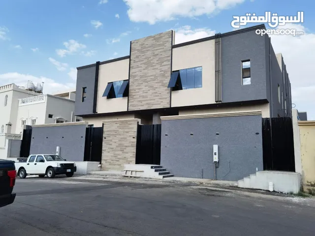 656m2 5 Bedrooms Villa for Sale in Abha Al Arin
