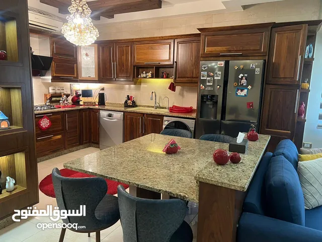 217 m2 4 Bedrooms Apartments for Sale in Amman Jubaiha