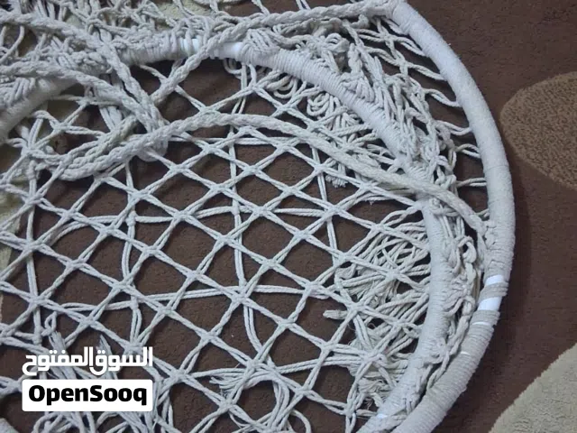 أرجوحة مع مخدات