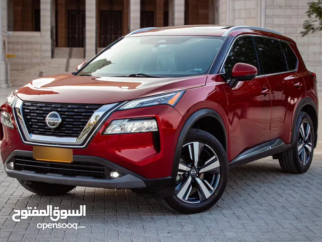 Used Nissan Rogue in Muscat