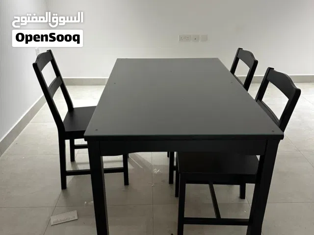 طاولة طعام  جديدة