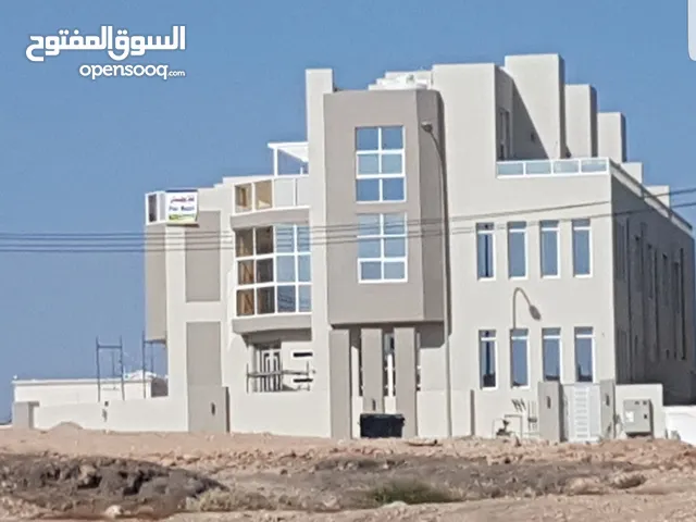 luxury Villa for rent فيلا راقية للايجار بعوقد