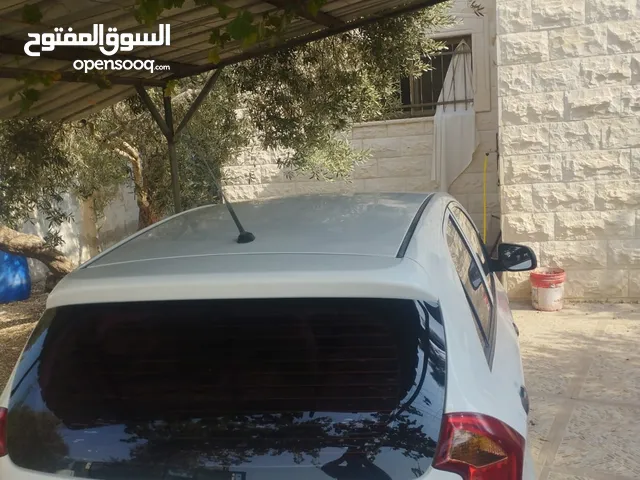 كيا مورننيج 2016 للبيع