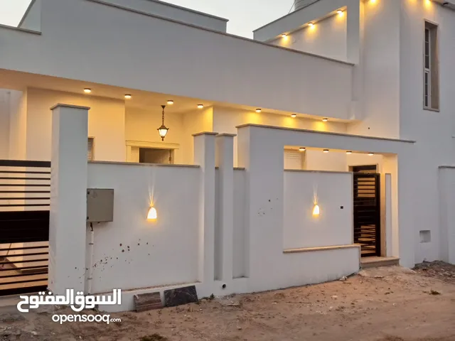 منزل أرضي حديث للبيع في سوق الجمعة عرادة جامع المية