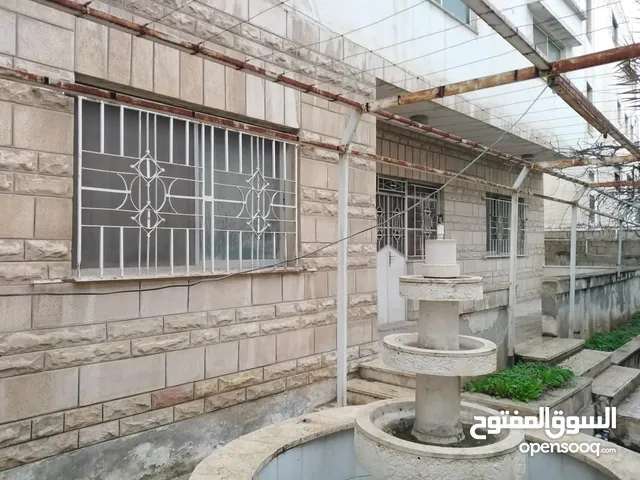 130 m2 3 Bedrooms Townhouse for Sale in Zarqa Wadi Al Hajar