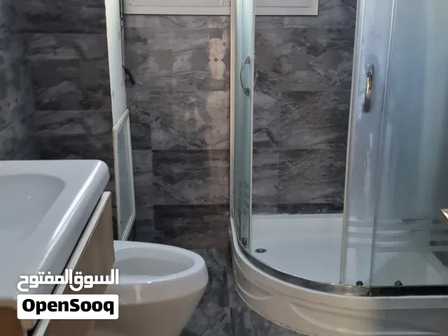 شقة للبيع 7000قاريونس