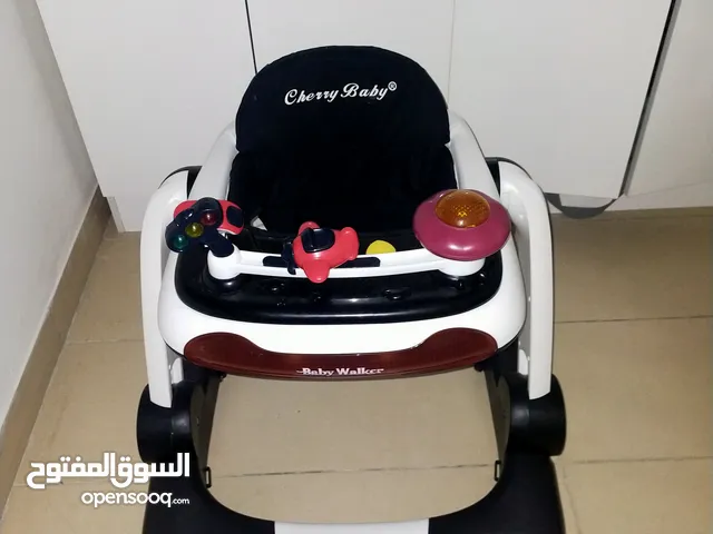 مشايه بيبي للبيع نظرا للسفر مستعمله يومين فقط
