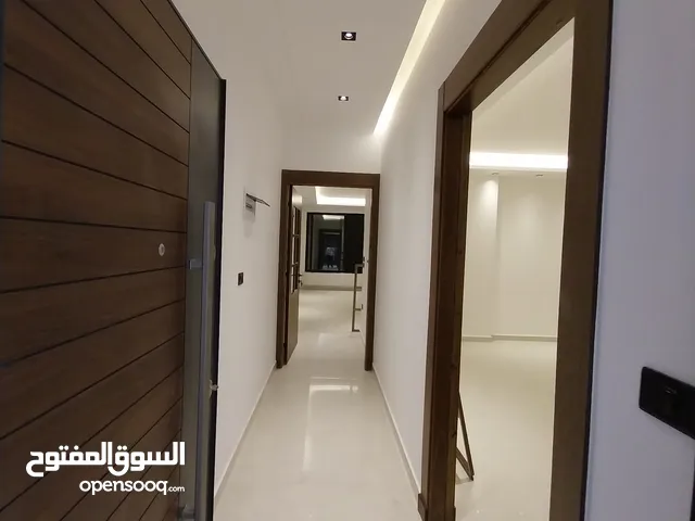 170 m2 3 Bedrooms Apartments for Sale in Amman Um El Summaq