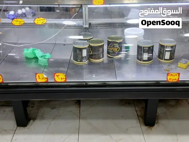 اتفضل  للبيع ثلاجة ديلي عرض ماركة عابدين  الطول: 280 سم نظام التبريد: وحدة خارجية الحالة: شغالة تبري