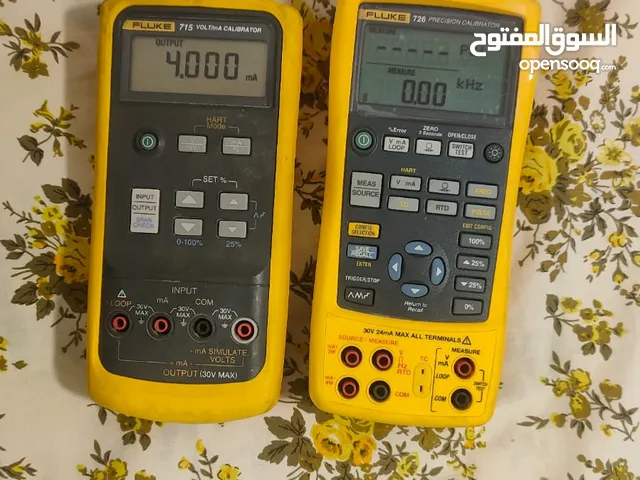 ساعة فحص الكهرباء Fluke 726 + Fulke 715 volt لفحص الكهرباء