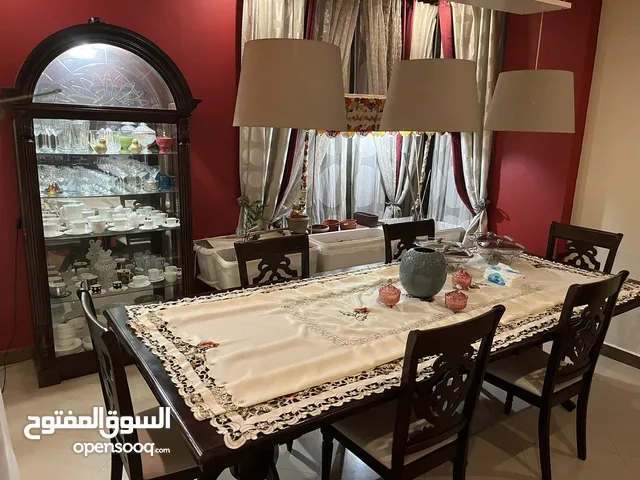 غرفة سفره 8 كراسى من المطلق