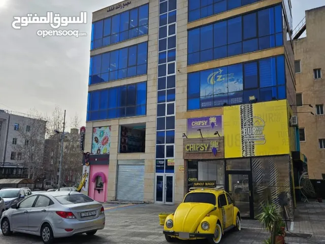 محل تجاري مميز بمساحة 63 متر للايجار بموقع حيوي في الدوار السابع، بجانب الملكية الاردنية