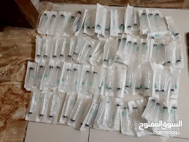 سرنجات واحذيه جبس والي الباقي بالصور