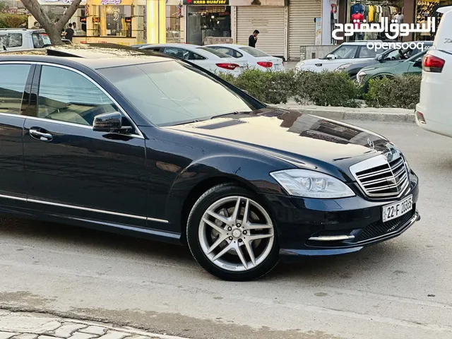 Mercedes Benz S-Class S 500 in Baghdad