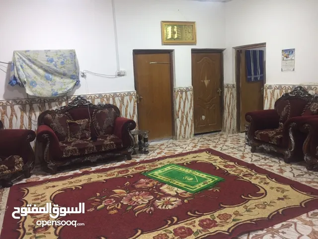 0 m2 4 Bedrooms Townhouse for Sale in Basra Zubayr