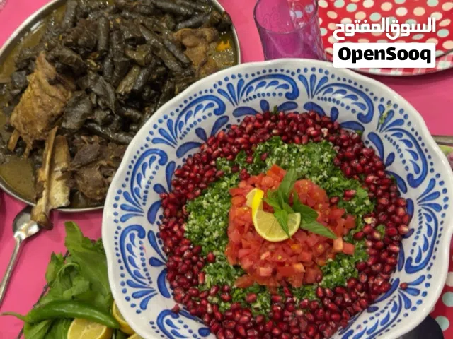 السلام عليكم أنا بطبخ أزكى وأنظف طبيخ وبشهادة الجميع جرب مره  ماتندم  عشان أزيد من دخلي