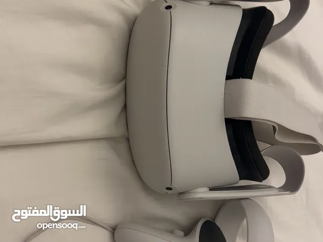 Vr oculus cost 2 مستعمل بس أربع شهور وبعدين تركته وفي خدمة توصيل 50 د.إ زيادة