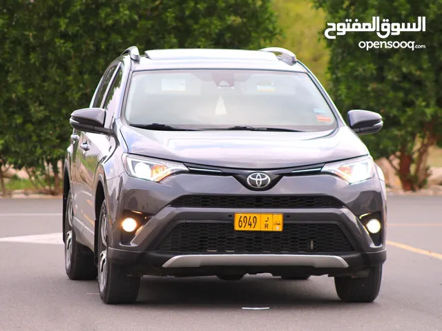 Toyota RAV 4 XLE in Al Dakhiliya