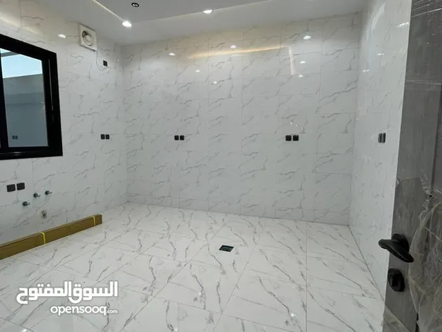 345 m2 5 Bedrooms Apartments for Rent in Al Madinah Alaaziziyah