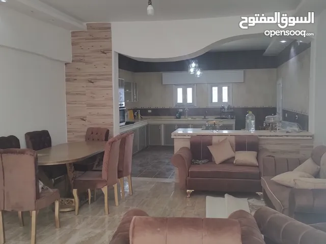 290 m2 4 Bedrooms Townhouse for Sale in Tripoli Al-Najila